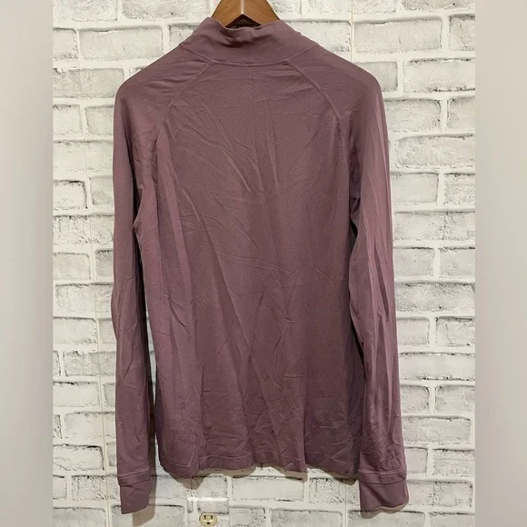 Men’s Fabletics Training Day 1/4 zip “plum cactus” compression style jacket Lg - Picture 3 of 4